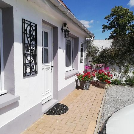 La Petite Maison De Marie Licques Exterior photo